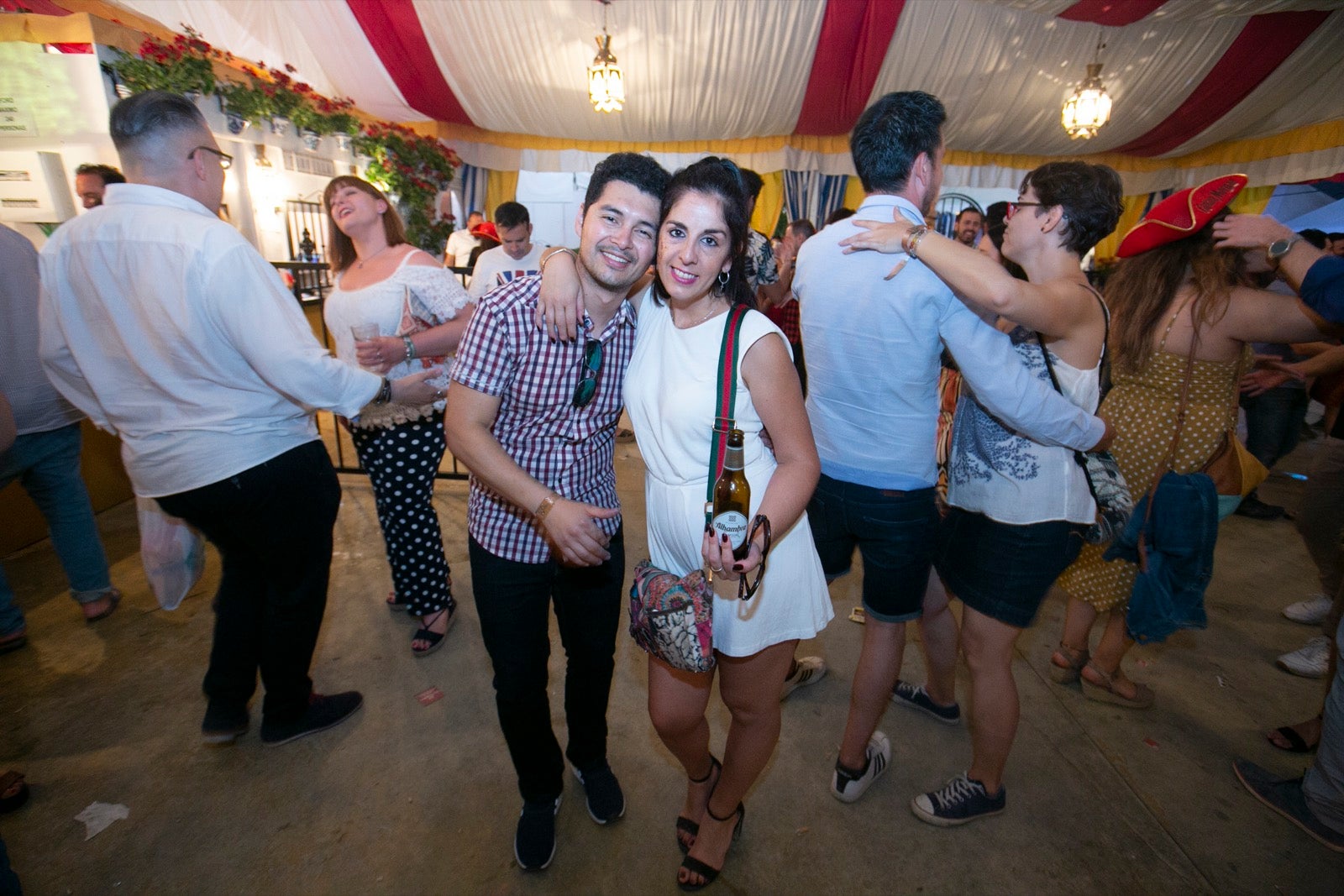 El festivo de la feria de Granada se hizo sentir en el recinto de Almanjáyar