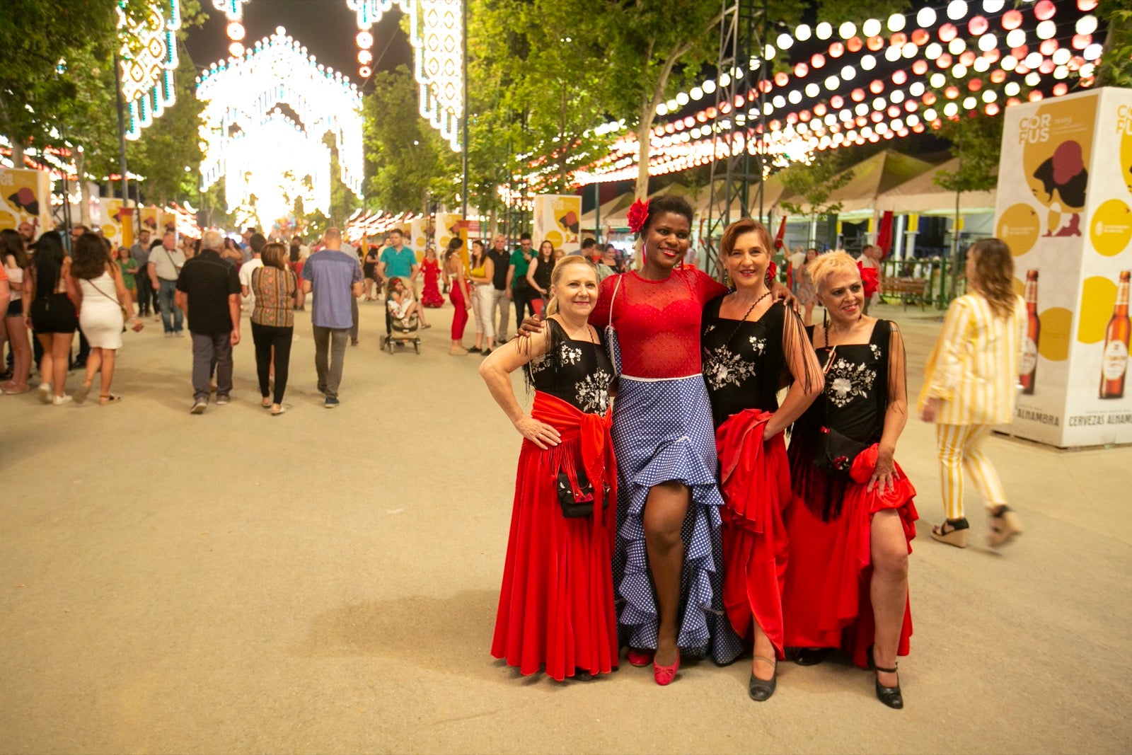 El festivo de la feria de Granada se hizo sentir en el recinto de Almanjáyar