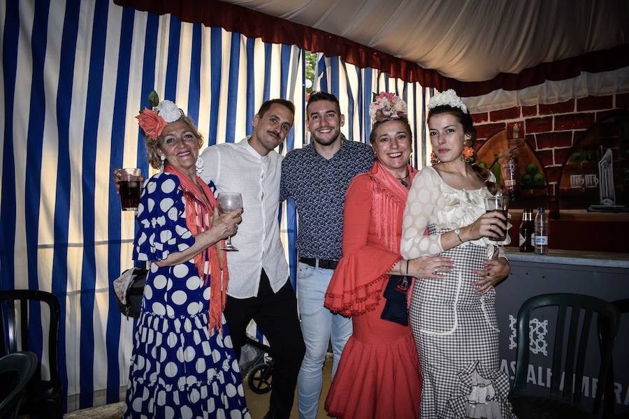 El festivo de la feria de Granada se hizo sentir en el recinto de Almanjáyar