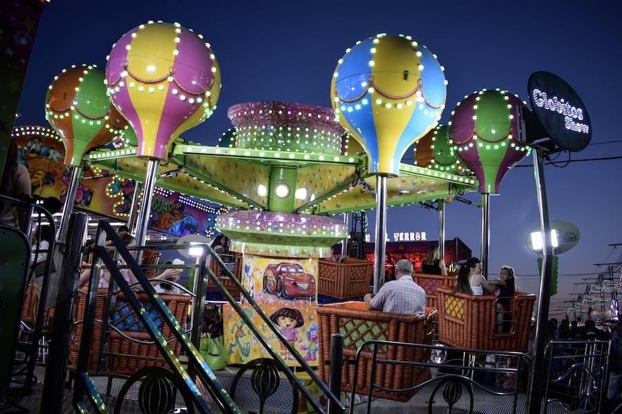 El festivo de la feria de Granada se hizo sentir en el recinto de Almanjáyar