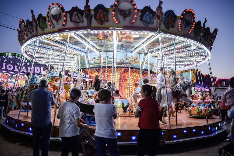 El festivo de la feria de Granada se hizo sentir en el recinto de Almanjáyar