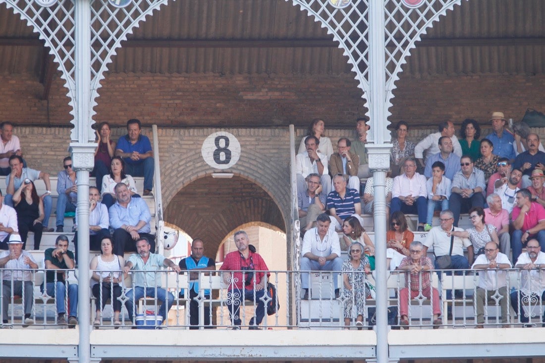 Fueron muchos los que acudieron a la plaza de toros de la ciudad este jueves