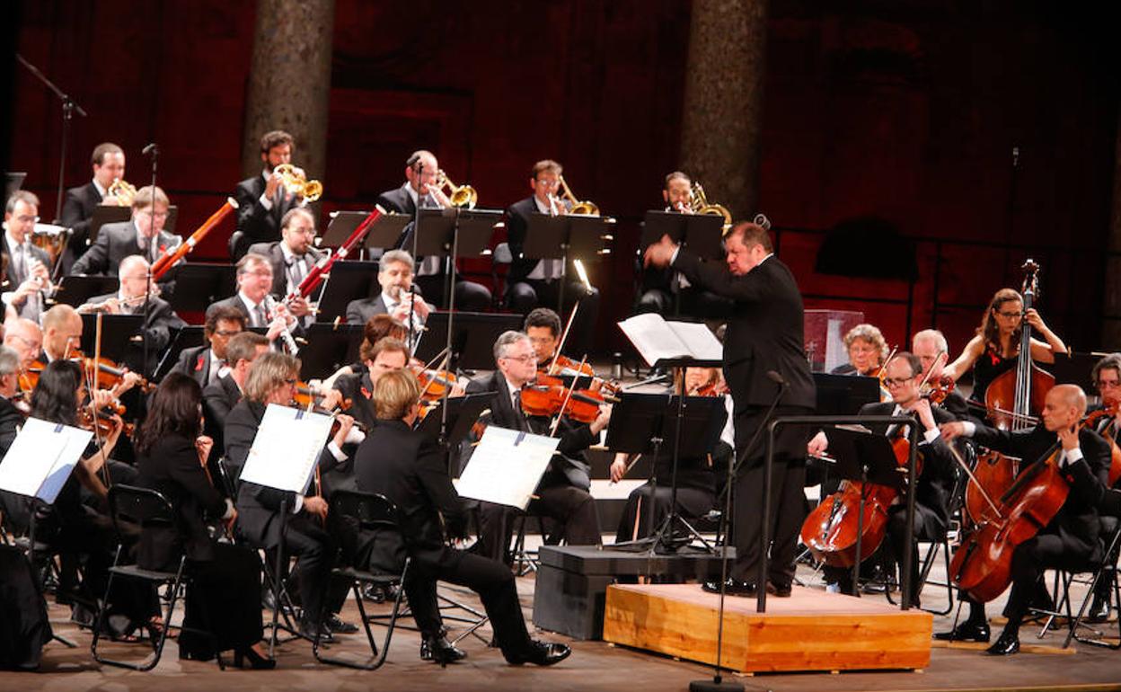 Festival Internacional de Música y Danza de Granada: nueva batuta para nuestra veterana Orquesta