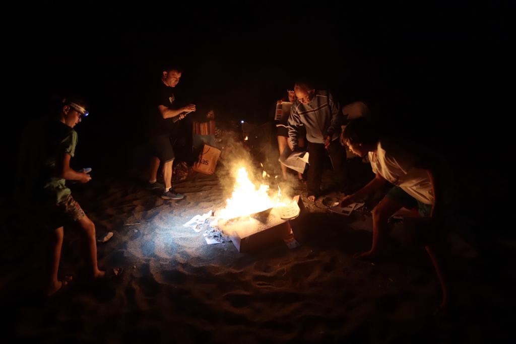 La Costa disfrutó de una madrugada en la que el fuego y el mar fueron los protagonistas y en los que casi todos aprovecharon para pedir algún deseo 