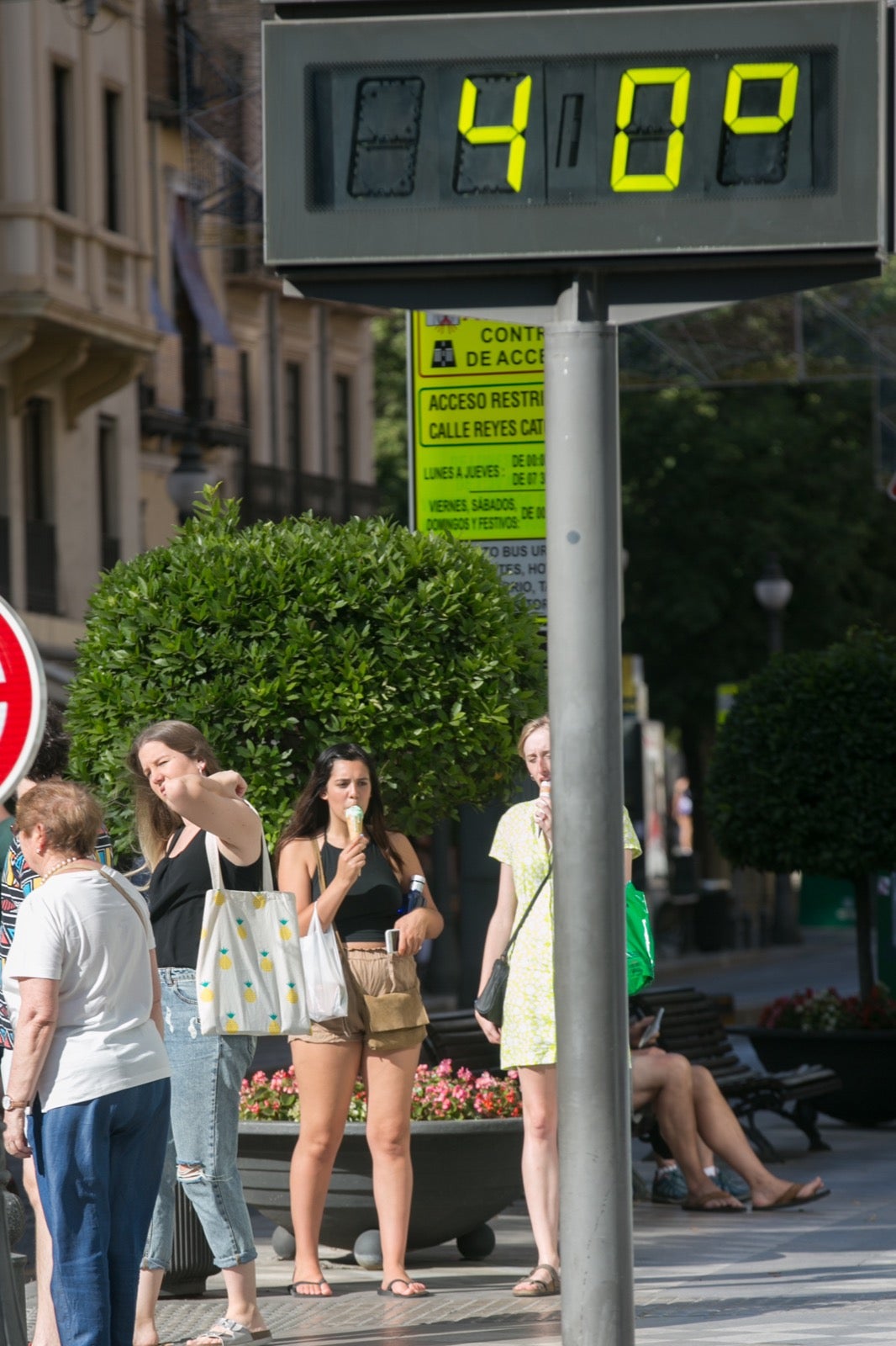 La ola de calor que se aproxima a la Península ya deja sentir sus altas temperaturas en la ciudad