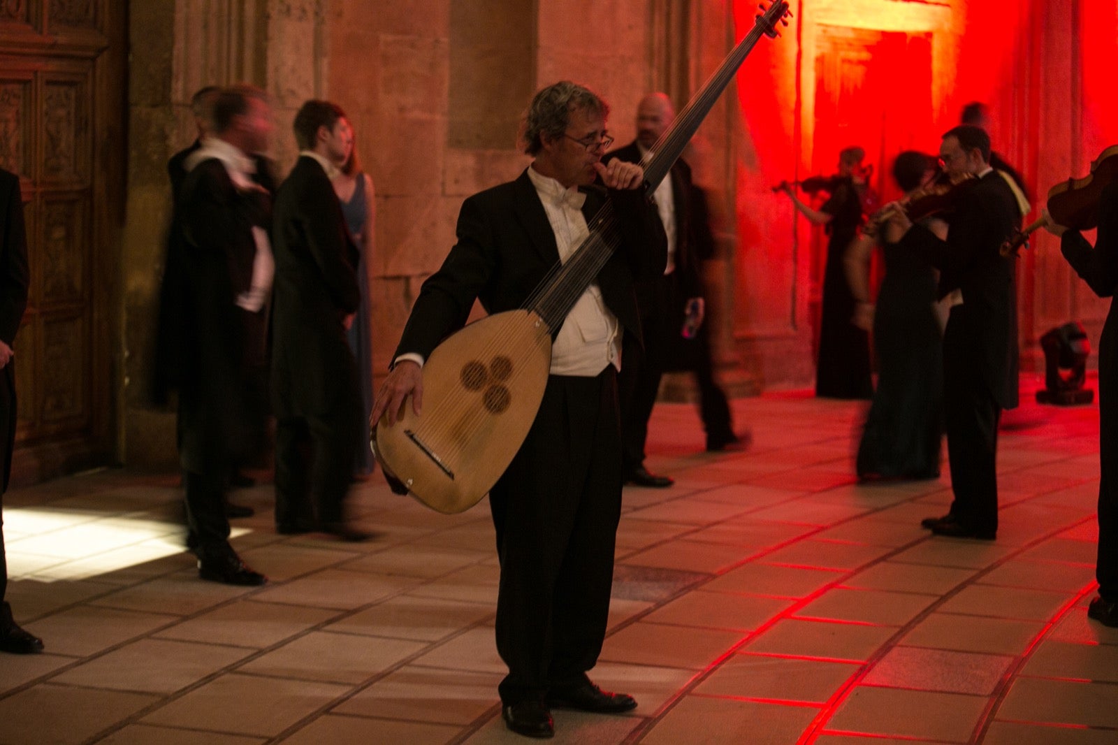 El acercamiento de la gente a la música clásica suele serpentear por un recorrido muy diferente al que ha seguido la historia de este quehacer artístico del hombre