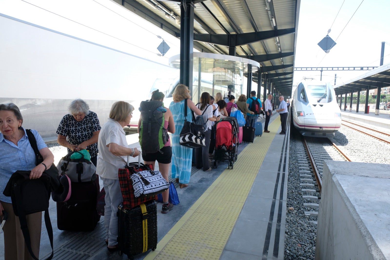 Los pasajeros han llegado a la estación de Atocha con tres minutos de antelación respecto a lo previsto