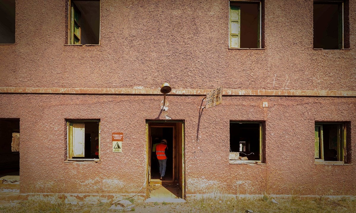 Así se encuentra el poblado minero de Alquife