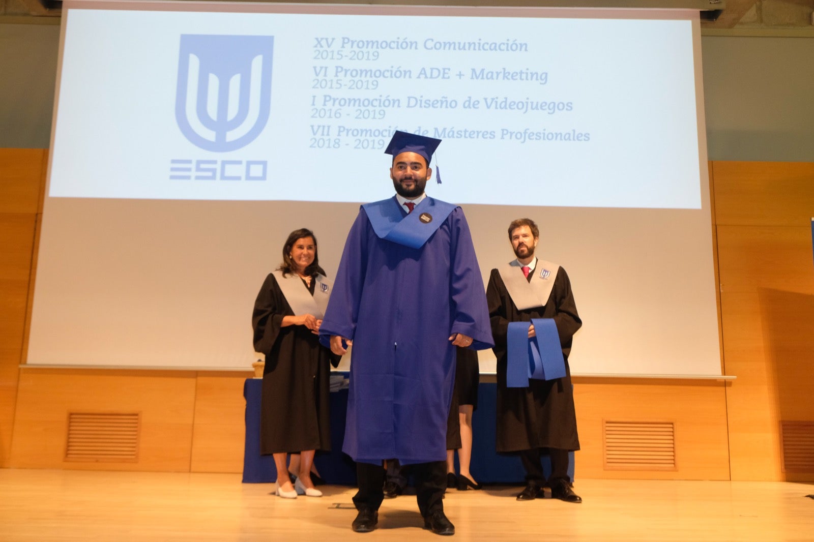 Después de cuatro años de estudios, la de anoche era una fecha muy esperada para varias promociones de esta escuela