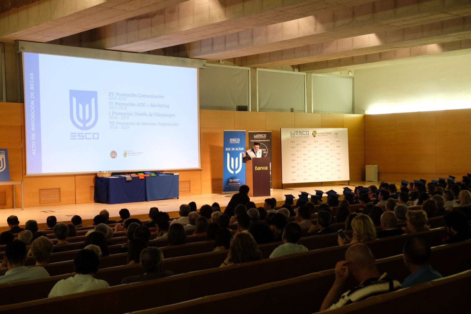 Después de cuatro años de estudios, la de anoche era una fecha muy esperada para varias promociones de esta escuela