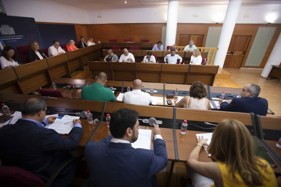 El tripartito queda conformado con siete tenientes de alcalde, frente a los cinco que sumaban entre PSOE y PP