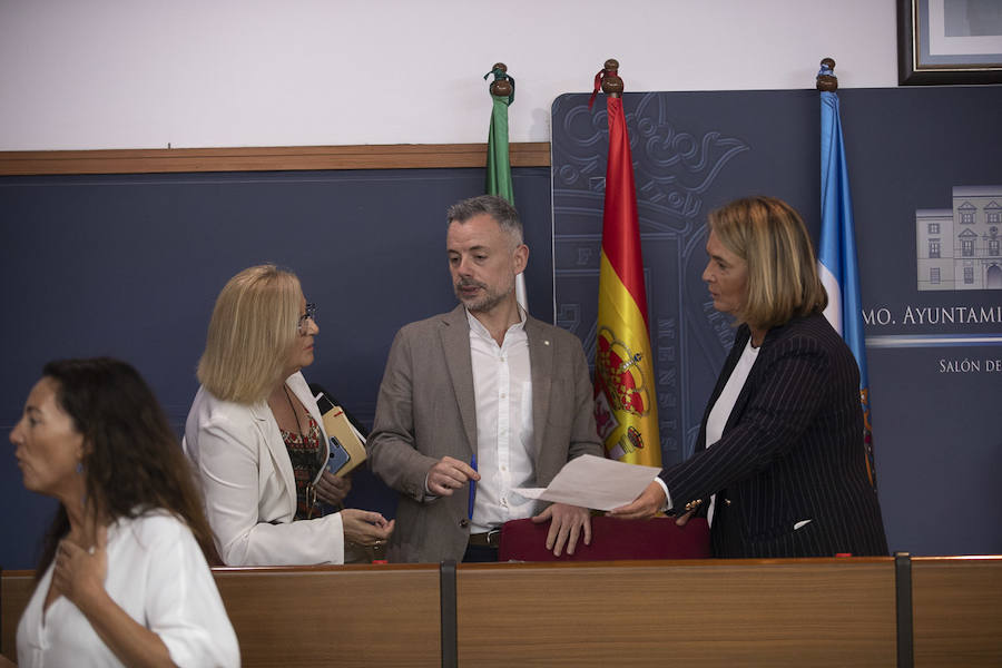 El tripartito queda conformado con siete tenientes de alcalde, frente a los cinco que sumaban entre PSOE y PP