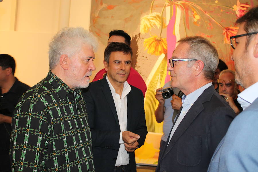 El cineasta manchego expone en el Centro Andaluz de la Fotografía, junto al artista Jorge Galindo, un trabajo conjunto en cuadros de gran formato 