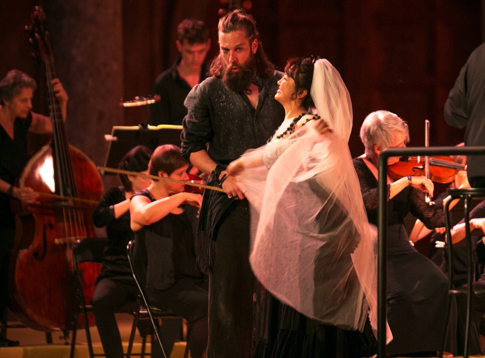 René Jacobs ofrece una versión amplia, luminosa, llena de ese espíritu mozartiano y que aflora en cualquier momento de tan grandiosa partitura