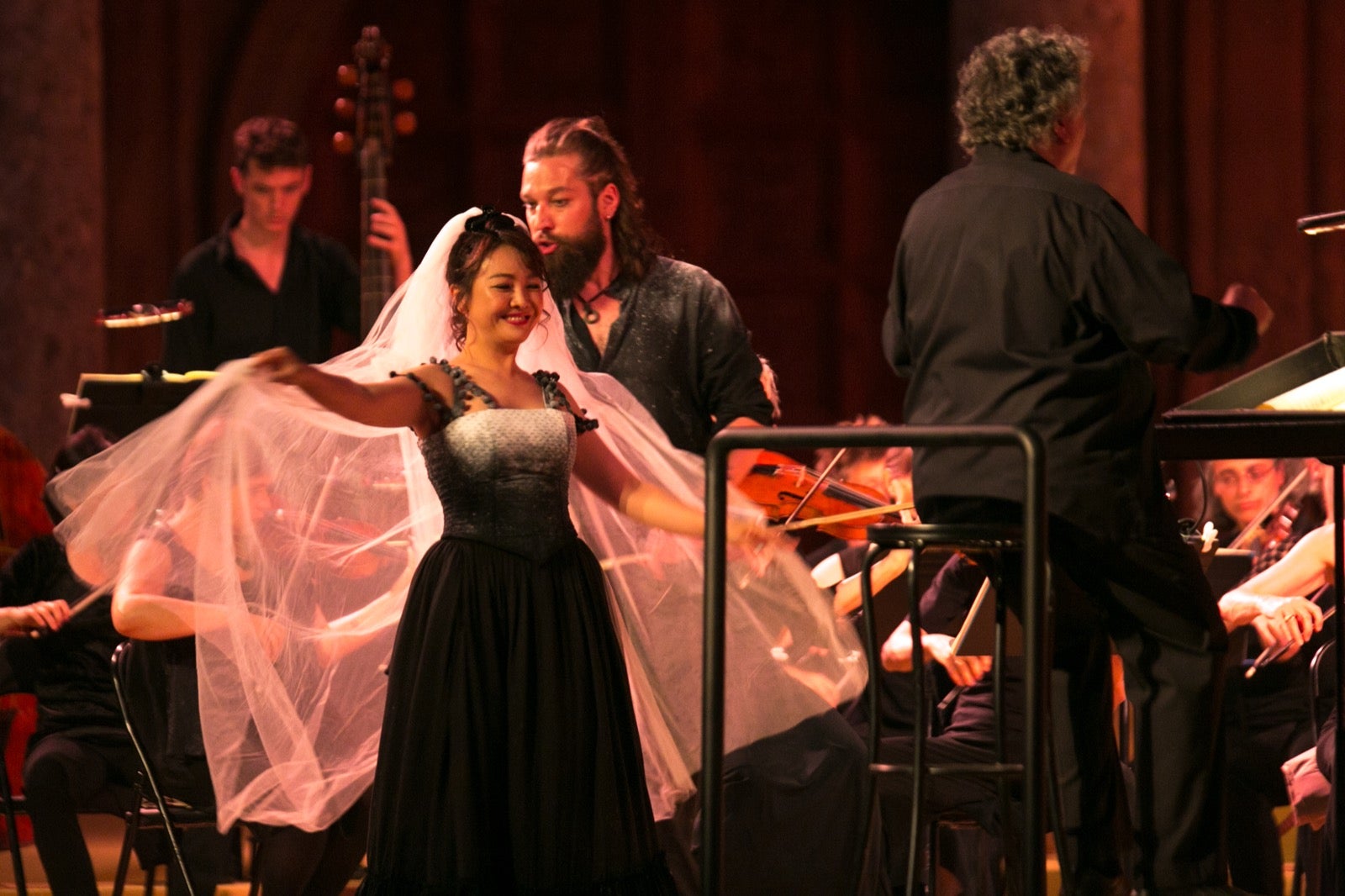 René Jacobs ofrece una versión amplia, luminosa, llena de ese espíritu mozartiano y que aflora en cualquier momento de tan grandiosa partitura