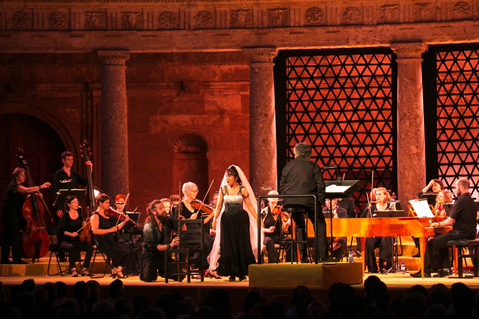 René Jacobs ofrece una versión amplia, luminosa, llena de ese espíritu mozartiano y que aflora en cualquier momento de tan grandiosa partitura