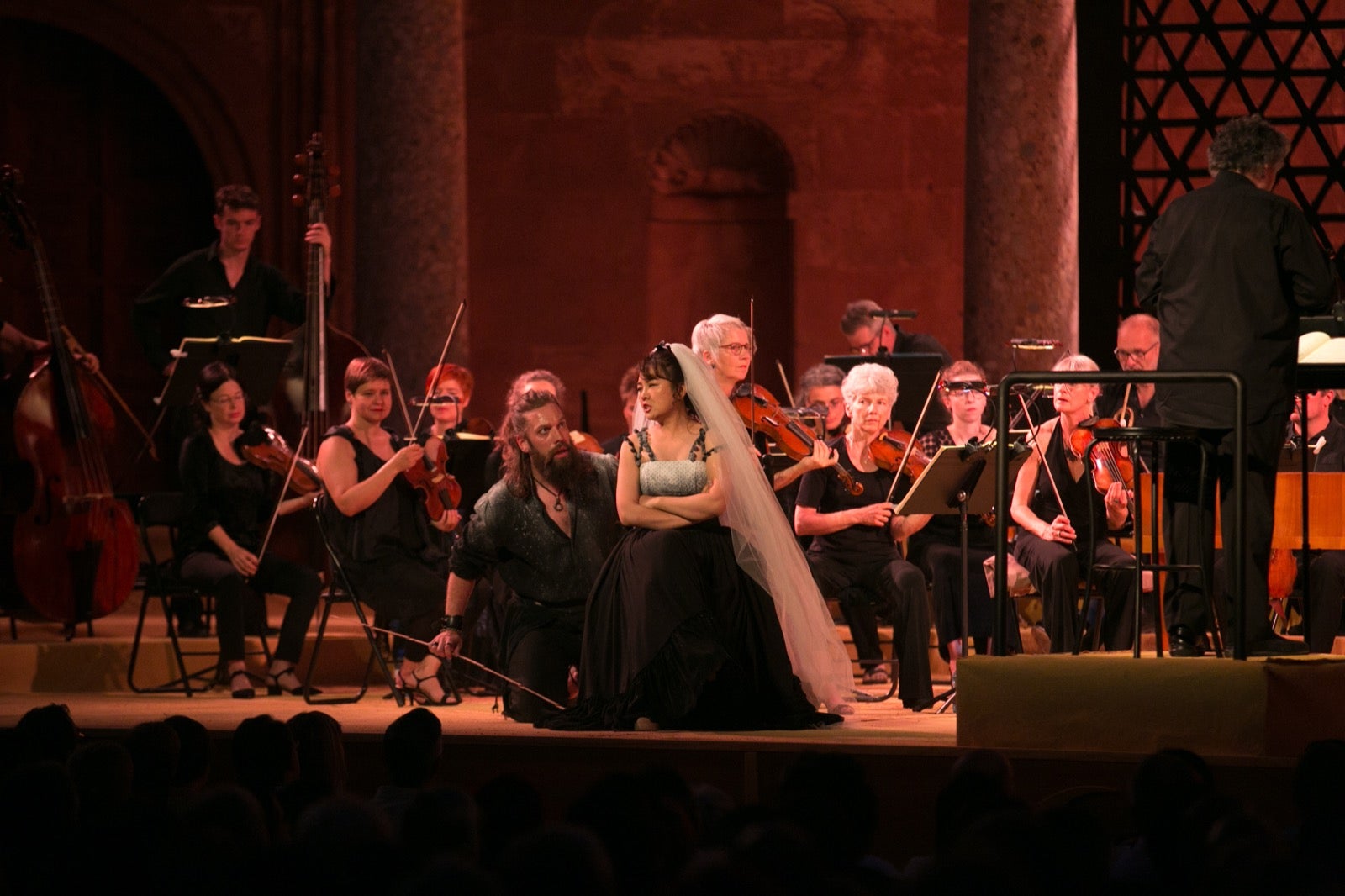 René Jacobs ofrece una versión amplia, luminosa, llena de ese espíritu mozartiano y que aflora en cualquier momento de tan grandiosa partitura