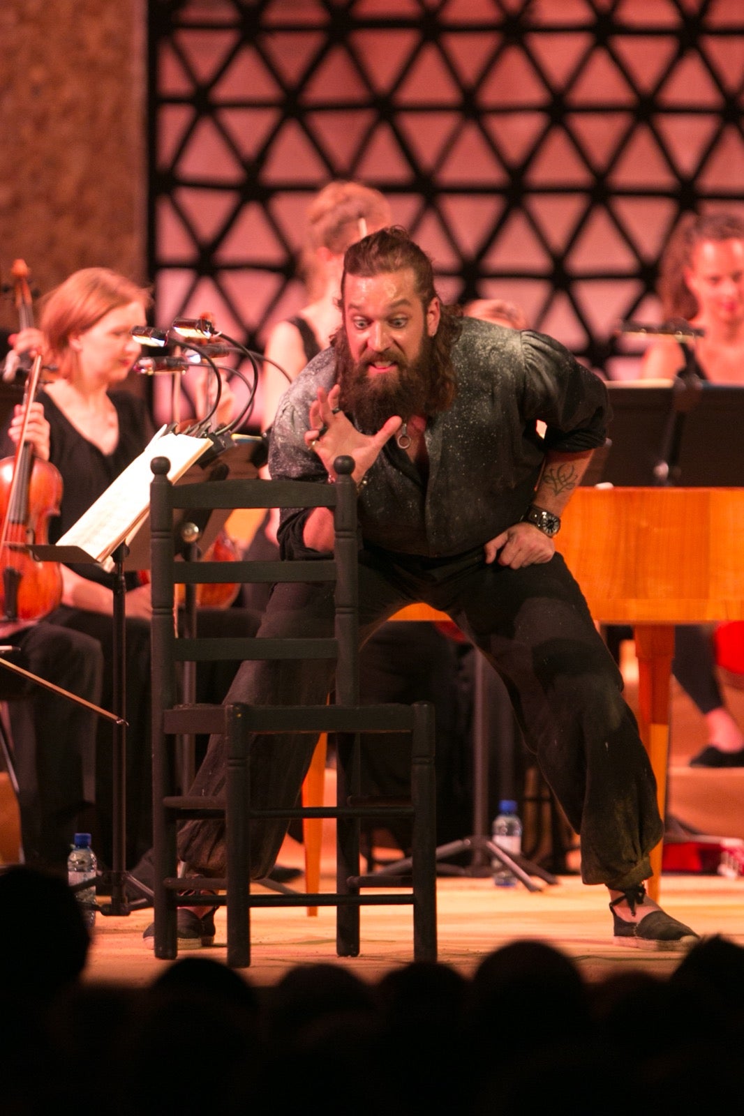 René Jacobs ofrece una versión amplia, luminosa, llena de ese espíritu mozartiano y que aflora en cualquier momento de tan grandiosa partitura