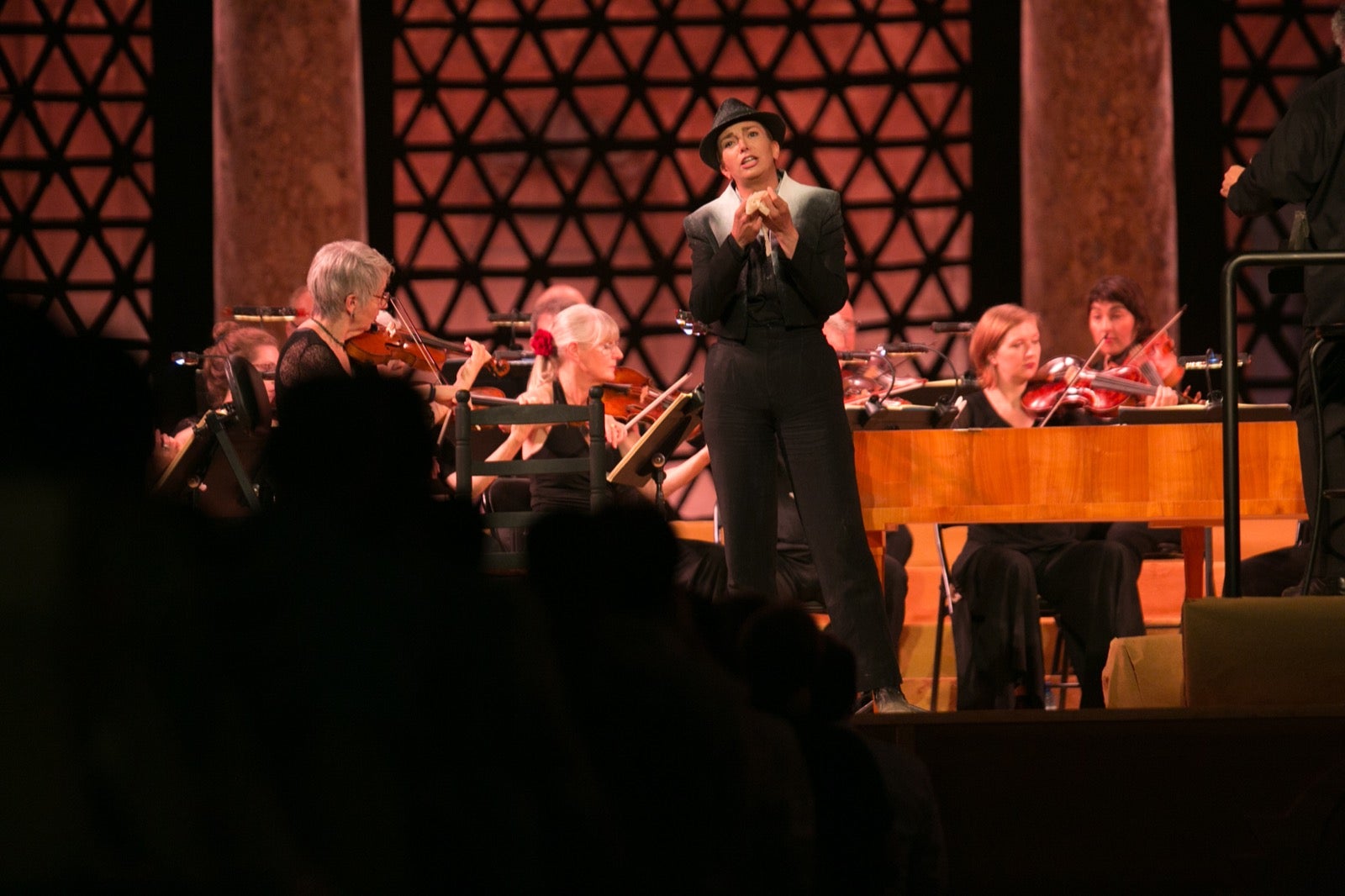 René Jacobs ofrece una versión amplia, luminosa, llena de ese espíritu mozartiano y que aflora en cualquier momento de tan grandiosa partitura