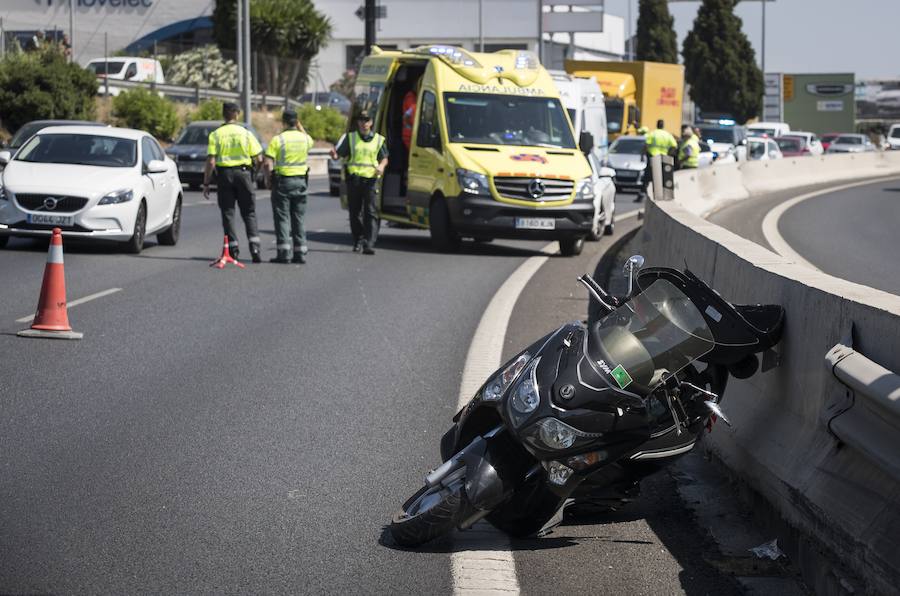 El choque se ha producido a la altura del kilómetro 122, en la salida al polígono de Asegra
