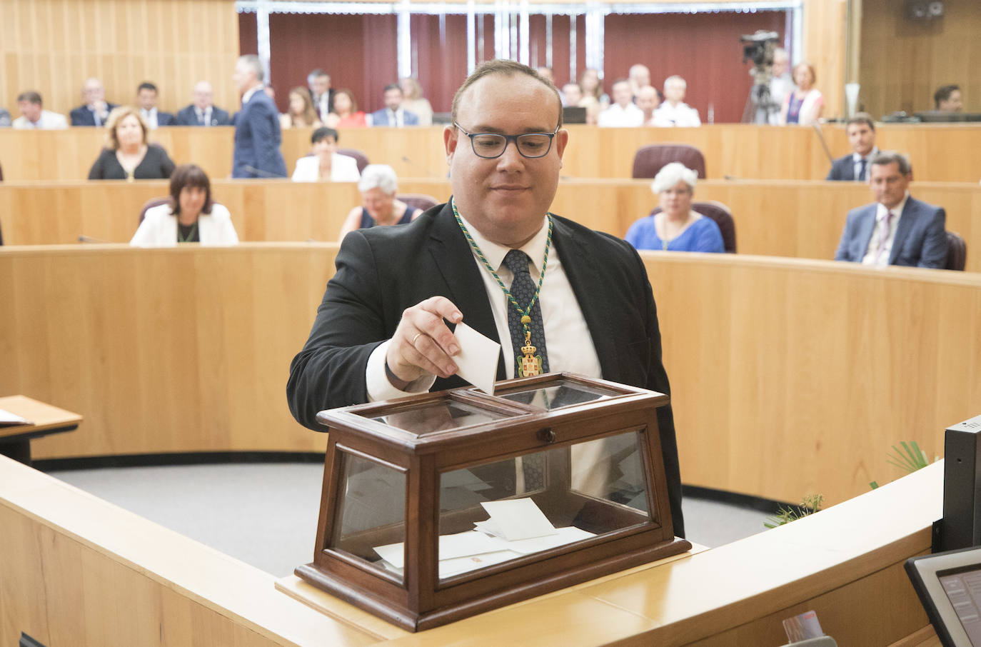 José Entrena ha sido reelegido presidente contando con los votos de PSOE, Adelante, IU y Cs