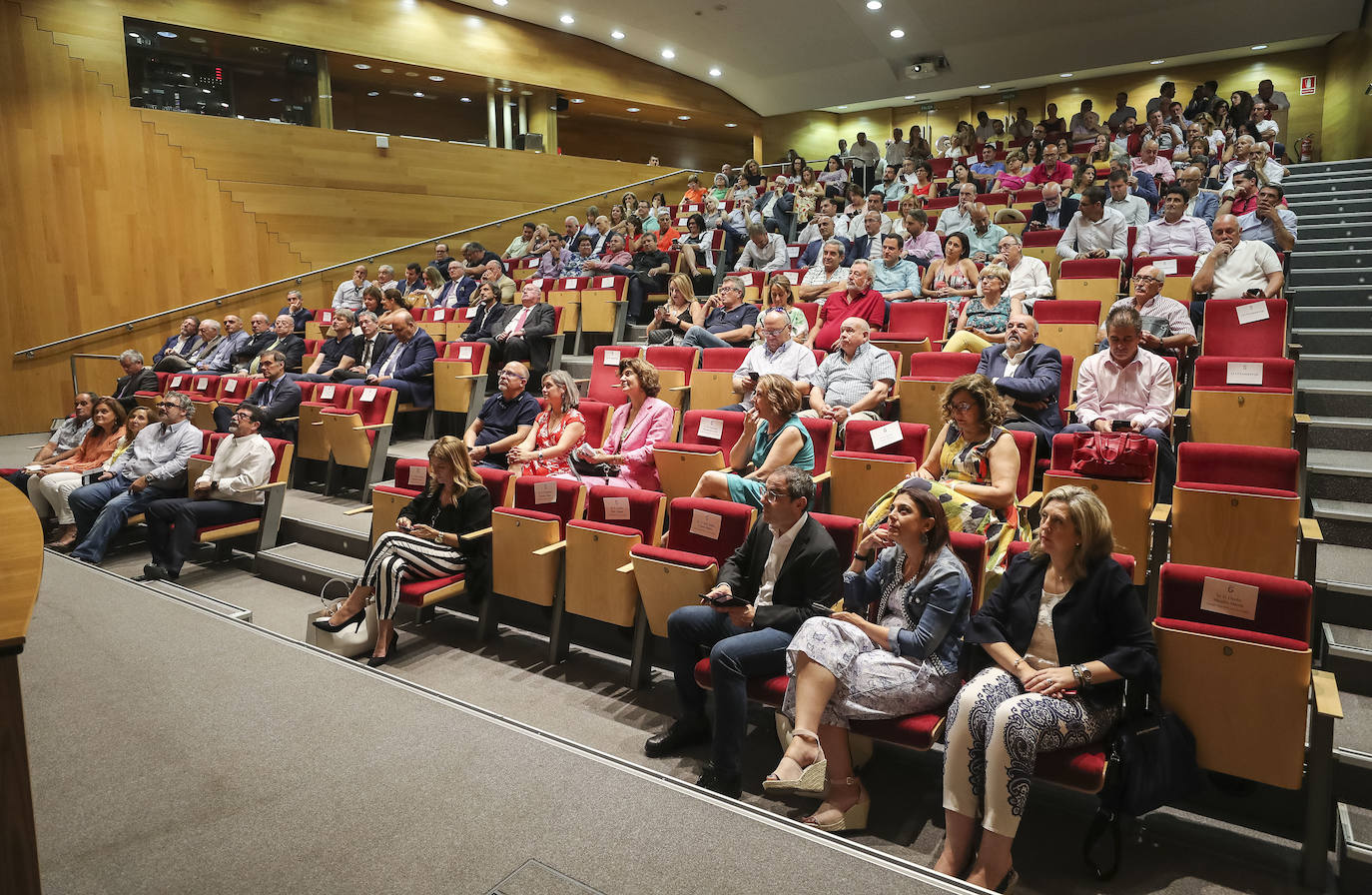 José Entrena ha sido reelegido presidente contando con los votos de PSOE, Adelante, IU y Cs