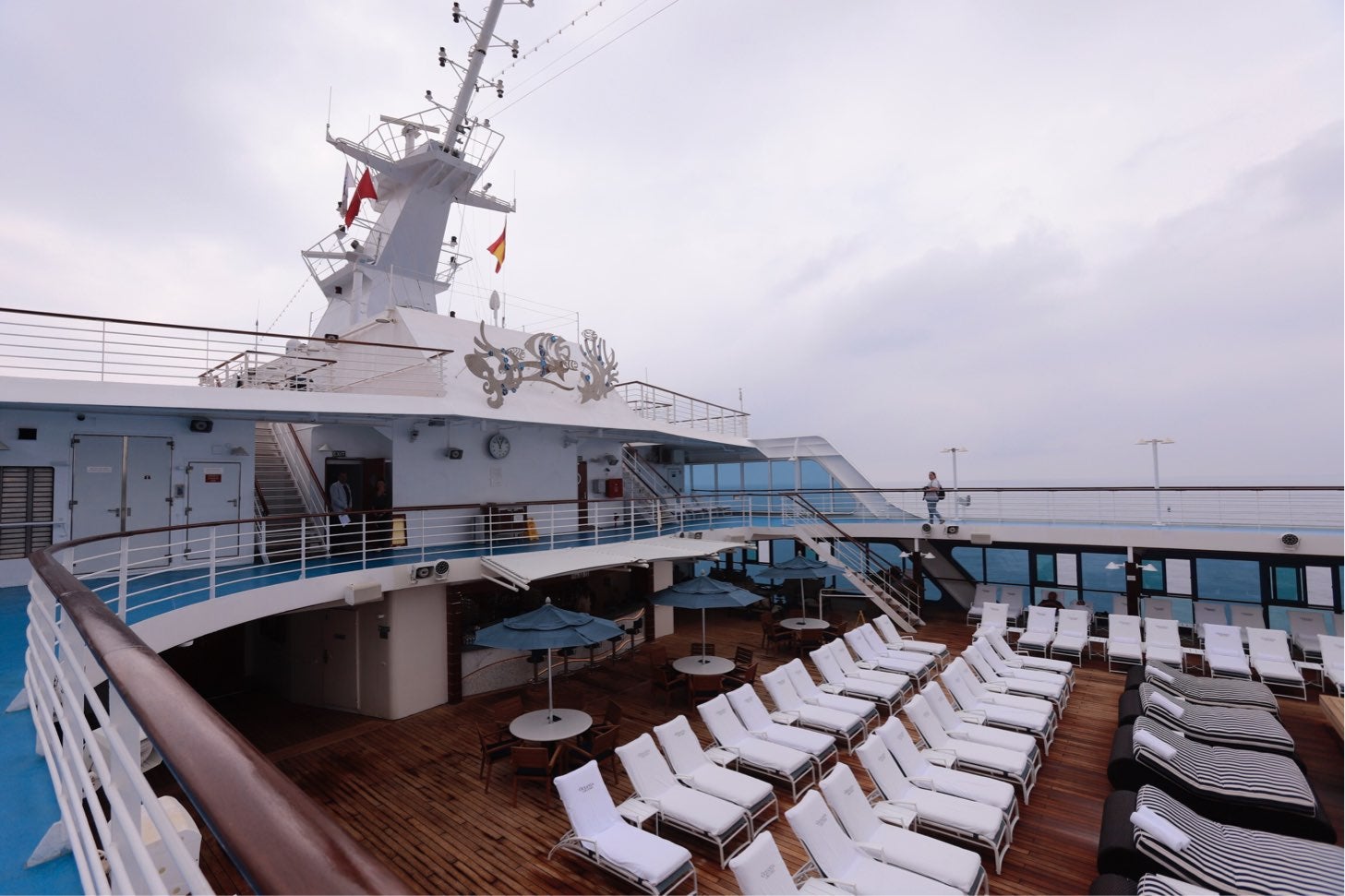 El navío, con una capacidad de 700 pasajeros, ha traído a 670 visitantes y 400 integrantes del personal de tripulación, la mayoría estadounidenses a recorrer el municipio.