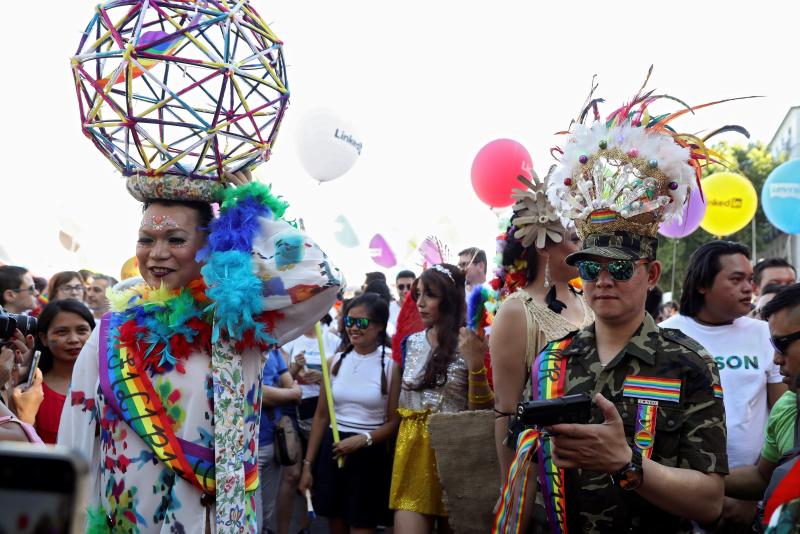 Fotos: Celebración superlativa y multicolor del Orgullo LGTBI en Madrid