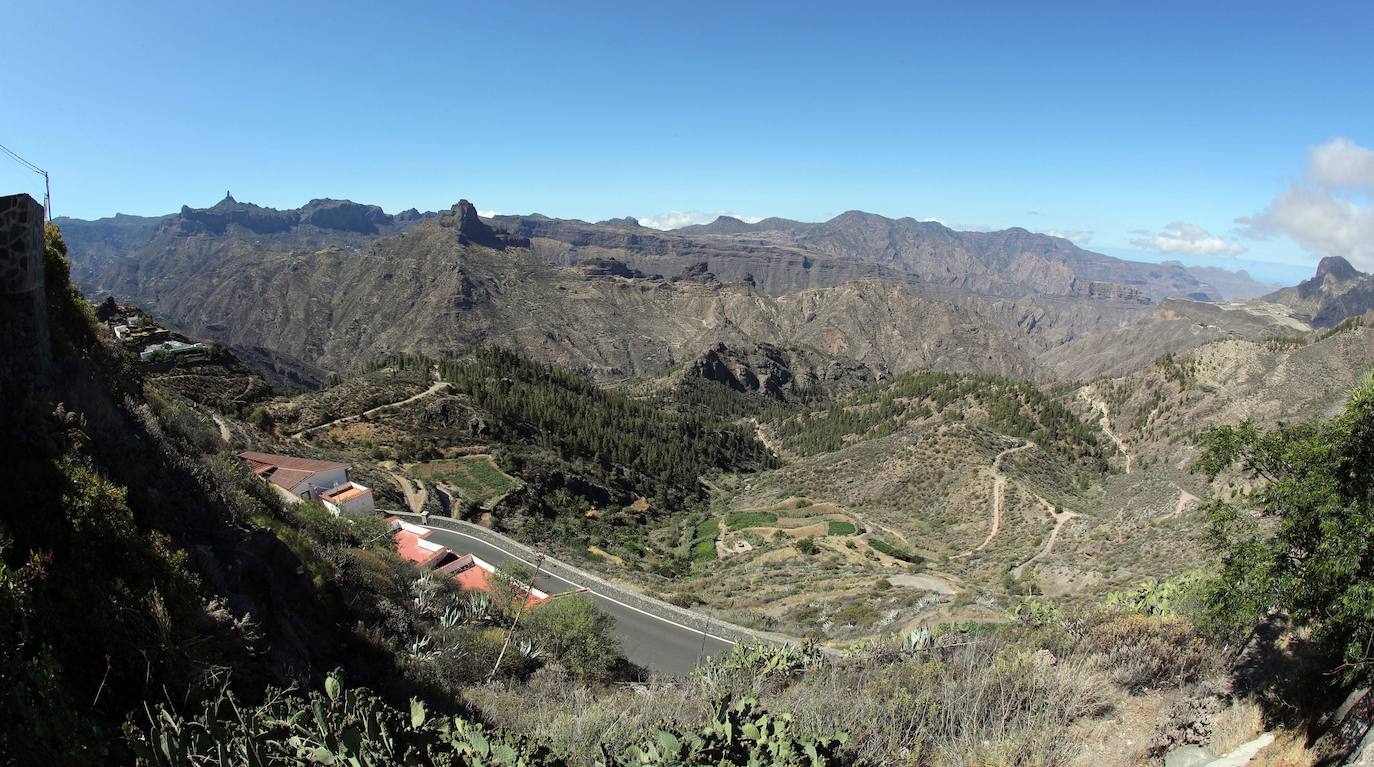 24. Risco Caído (Gran Canaria, España): El paisaje cultural de Risco Caído y las Montañas Sagradas se extiende por 18.000 hectáreas de la Caldera de Tejeda (Gran Canaria). Incluye yacimientos arqueológicos prehispánicos de asentamientos trogloditas con templos y marcadores de claras connotaciones astronómicas.