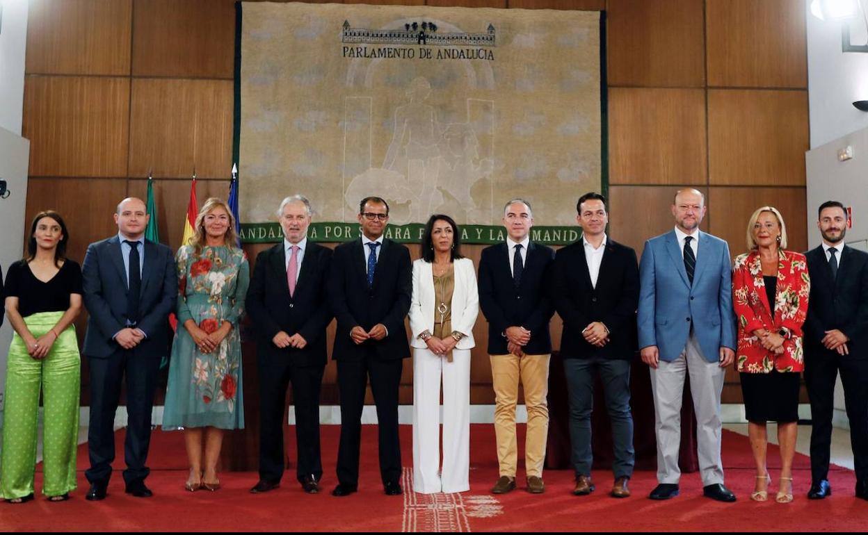 Bendodo, Bosquet, Mellado y Porras junto a los consejeros de la RTVA