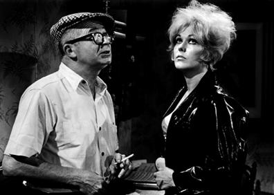 Imagen secundaria 1 - Kim Novak en 'Vertigo (de entre los muertos)', de Alfred Hitchcock, con Billy Wilder en el rodaje de 'Bésame tonto' y en el Festival de Cannes en 2013.