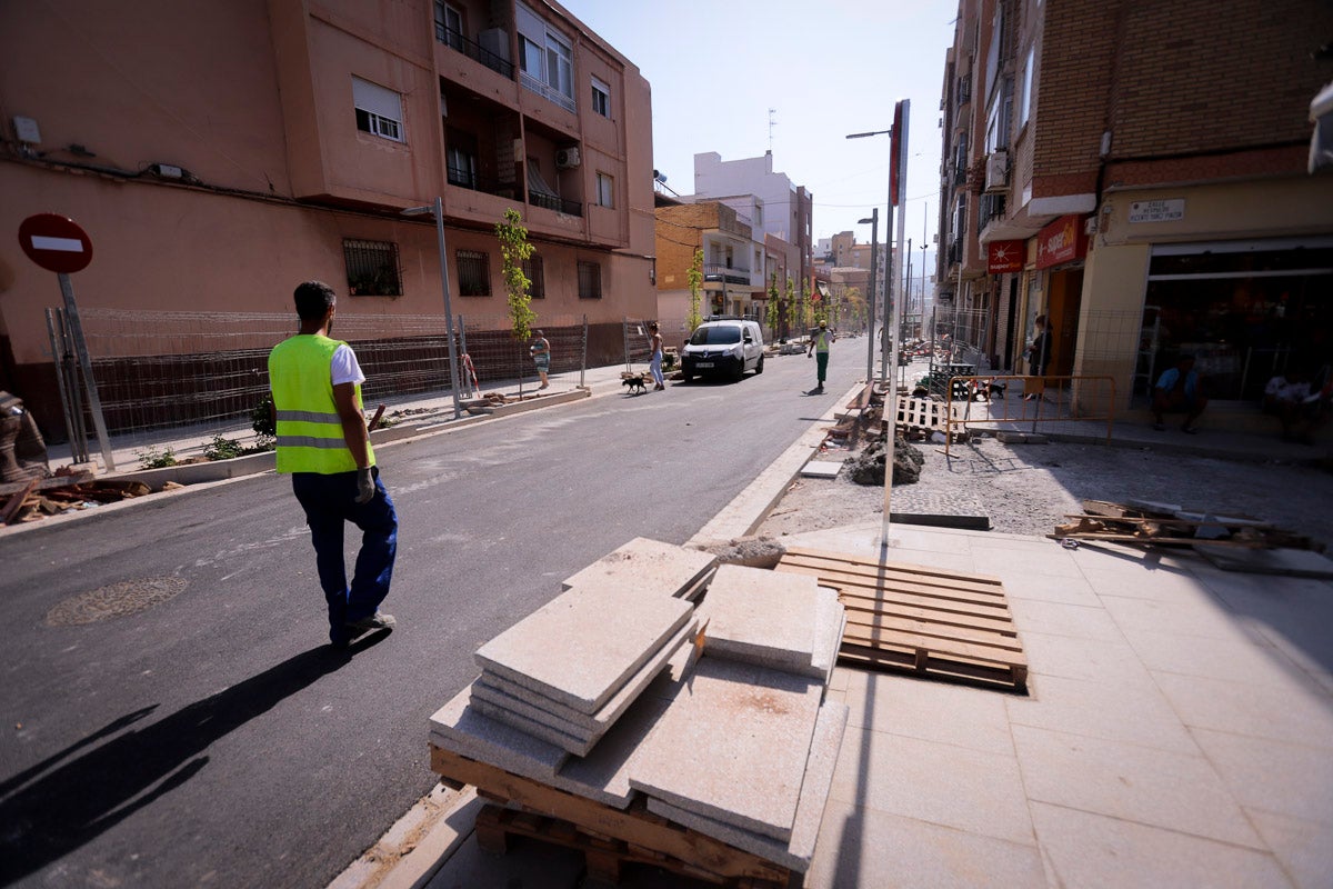 La alcaldesa aseguró a final de junio que si la obra no estaba acabada por completo hoy se expedientaría a la empresa