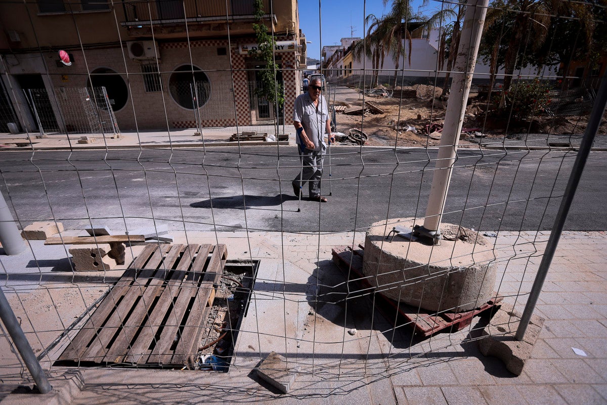 La alcaldesa aseguró a final de junio que si la obra no estaba acabada por completo hoy se expedientaría a la empresa