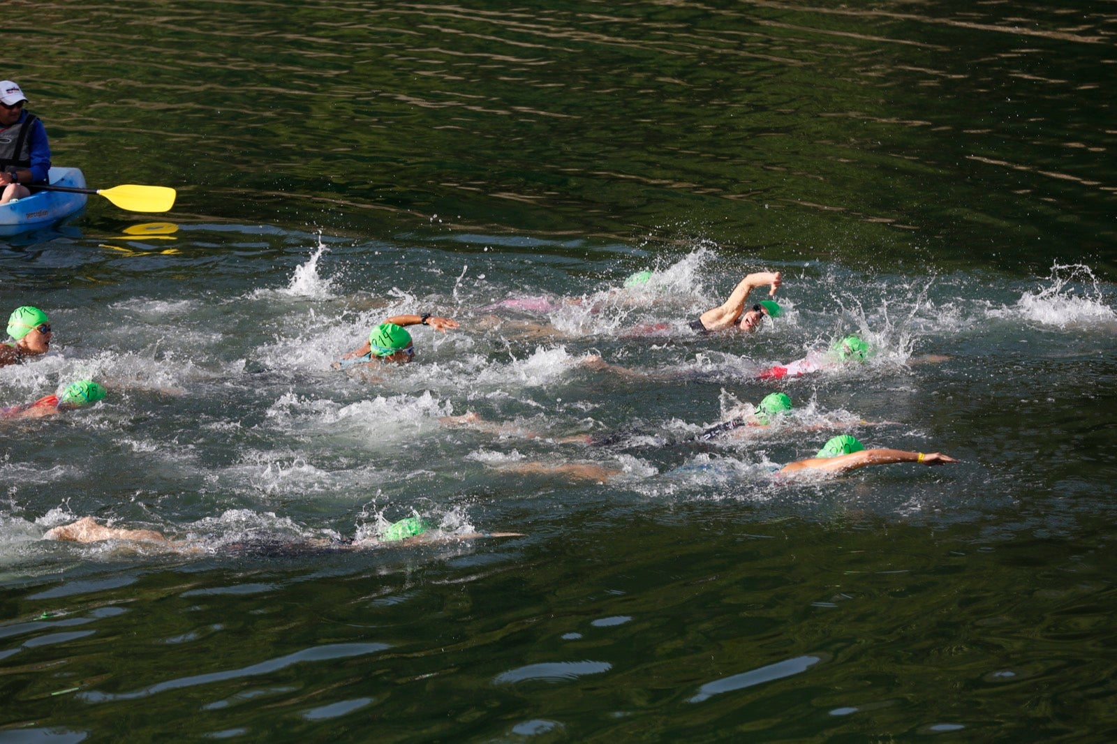 Fotos: Nos metemos e lleno en el espectacular triatlón de Sierra Nevada: así ha sido