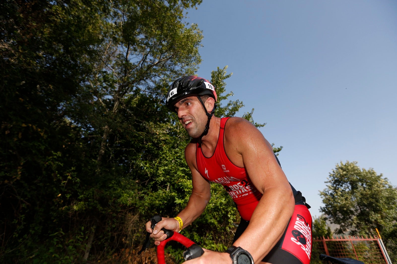 Fotos: Nos metemos e lleno en el espectacular triatlón de Sierra Nevada: así ha sido