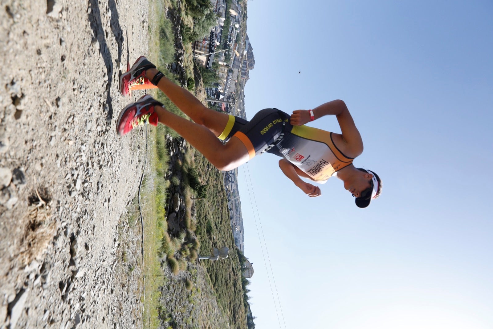 Fotos: Nos metemos e lleno en el espectacular triatlón de Sierra Nevada: así ha sido