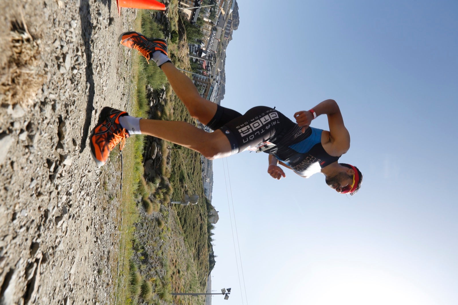 Fotos: Nos metemos e lleno en el espectacular triatlón de Sierra Nevada: así ha sido