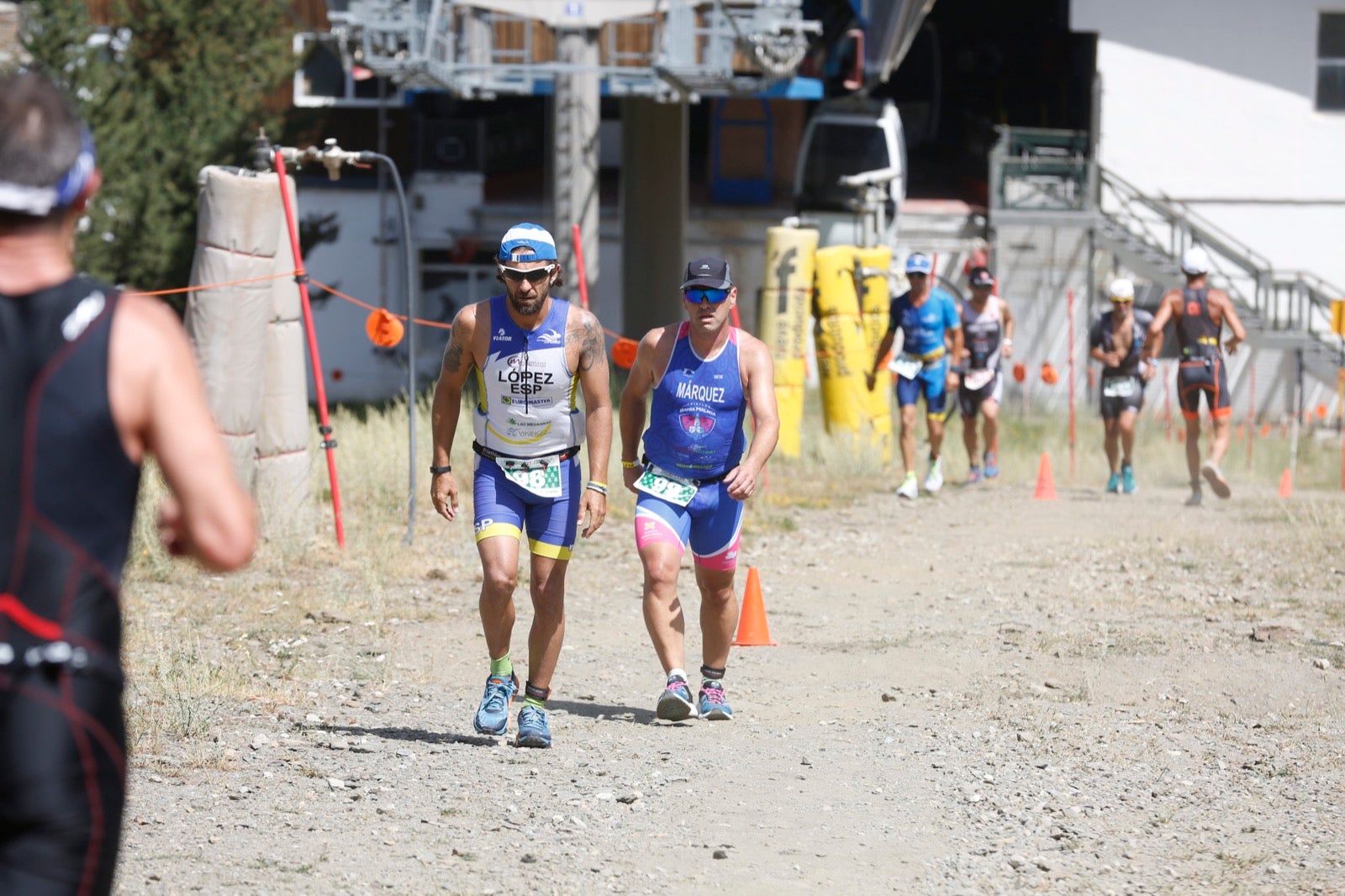 Fotos: Nos metemos e lleno en el espectacular triatlón de Sierra Nevada: así ha sido