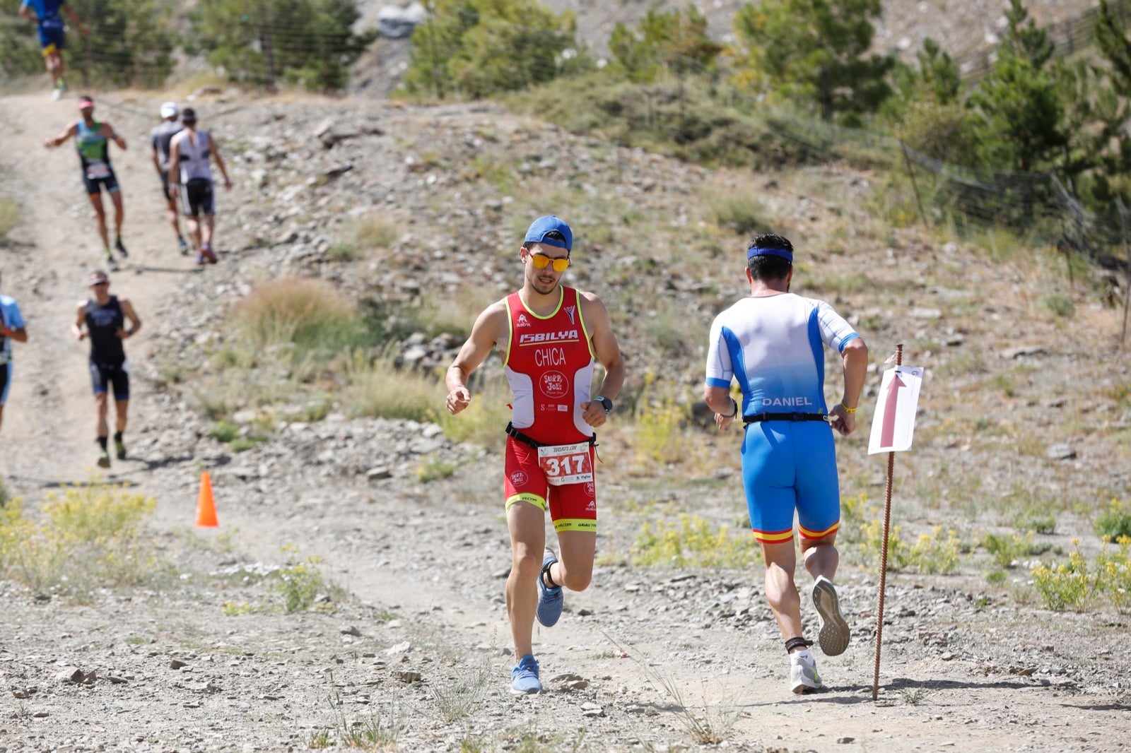 Fotos: Nos metemos e lleno en el espectacular triatlón de Sierra Nevada: así ha sido