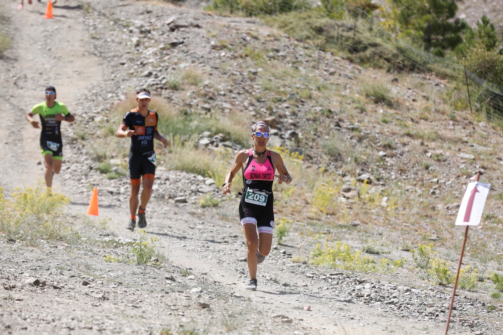 Fotos: Nos metemos e lleno en el espectacular triatlón de Sierra Nevada: así ha sido
