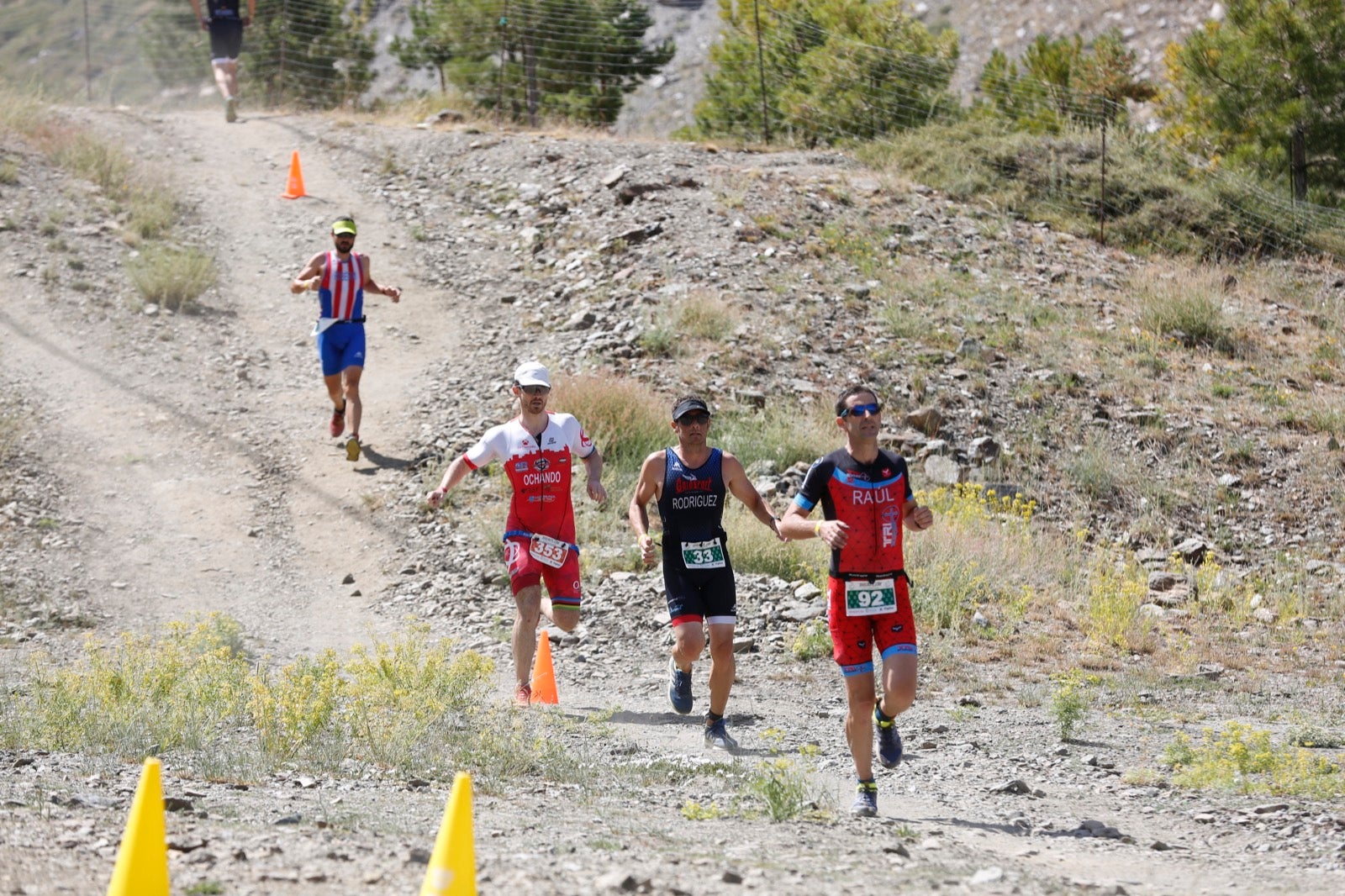 Fotos: Nos metemos e lleno en el espectacular triatlón de Sierra Nevada: así ha sido