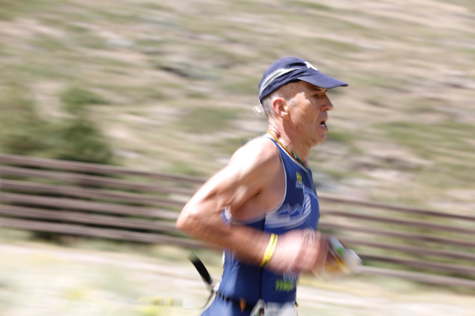 Fotos: Nos metemos e lleno en el espectacular triatlón de Sierra Nevada: así ha sido