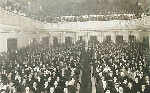 Imagen principal - Joyas de Granada: El teatro Dengra levanta de nuevo el telón
