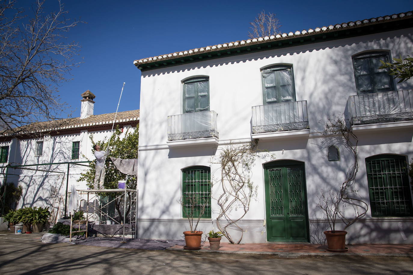 18. Visitar la Huerta de San Vicente. Fue la casa de verano de la familia García Lorca entre 1926 y 1936. En ella Federico García Lorca escribió algunas de sus obras principales y vivió en los días previos a su detención y asesinato. Actualmente es una Casa-Museo dedicada al poeta granadino.