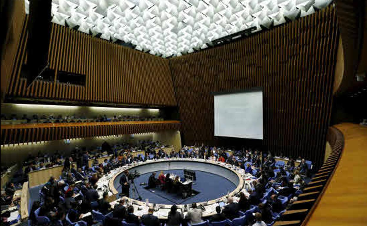 Vista de una reunión ejecutiva de la Organización Mundial de la Salud en Ginebra
