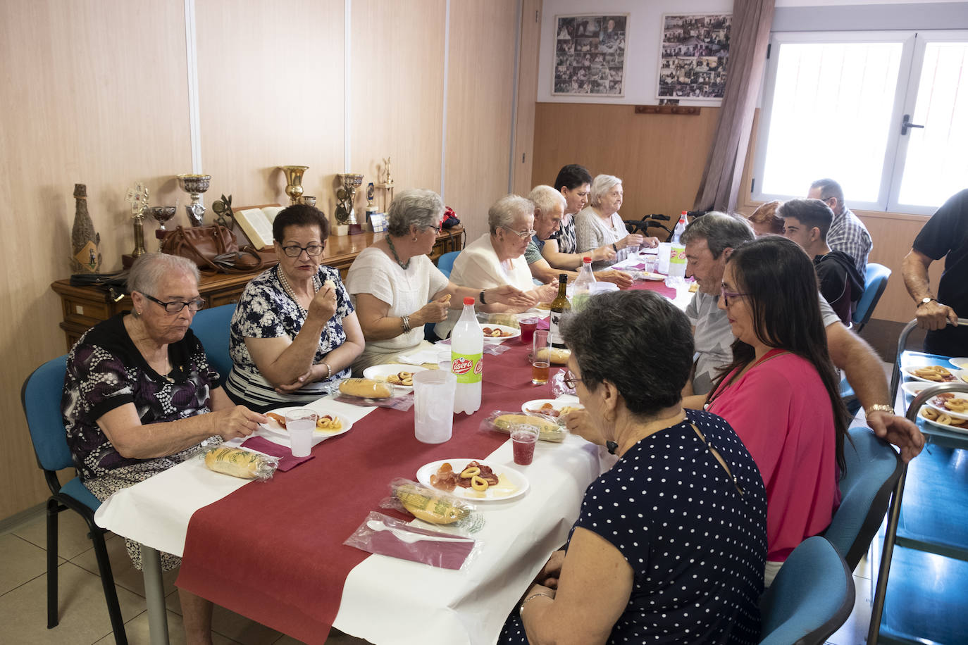 Albolote celebra su tradicional comida de homenaje a los mayores