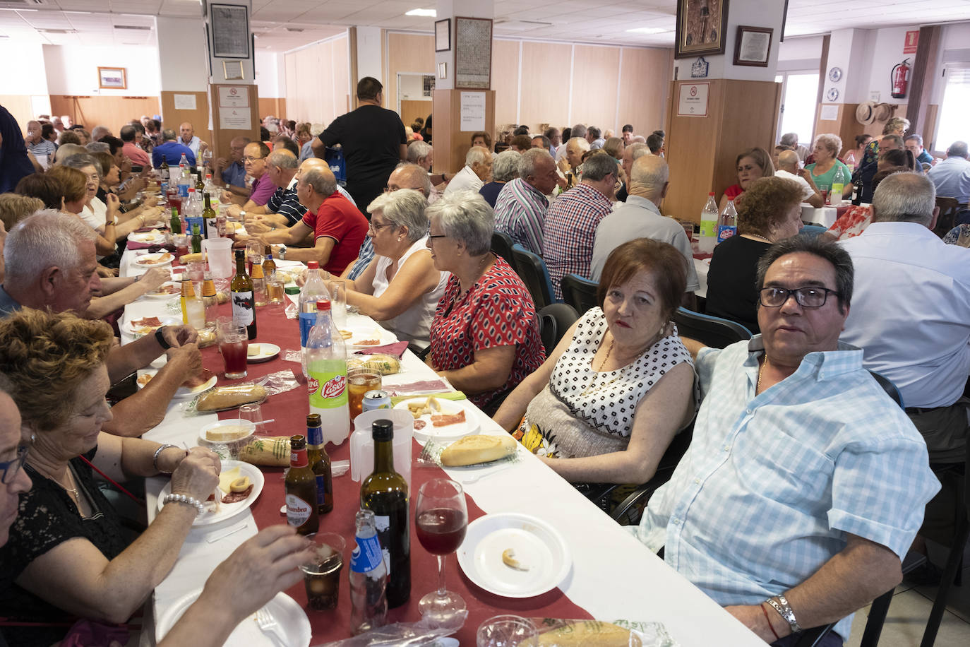 Albolote celebra su tradicional comida de homenaje a los mayores