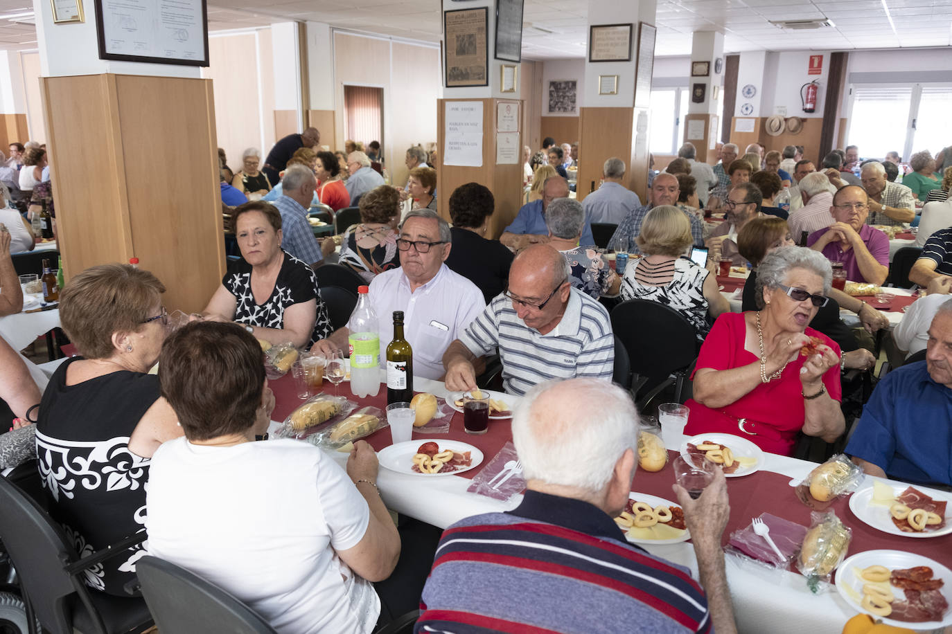 Albolote celebra su tradicional comida de homenaje a los mayores