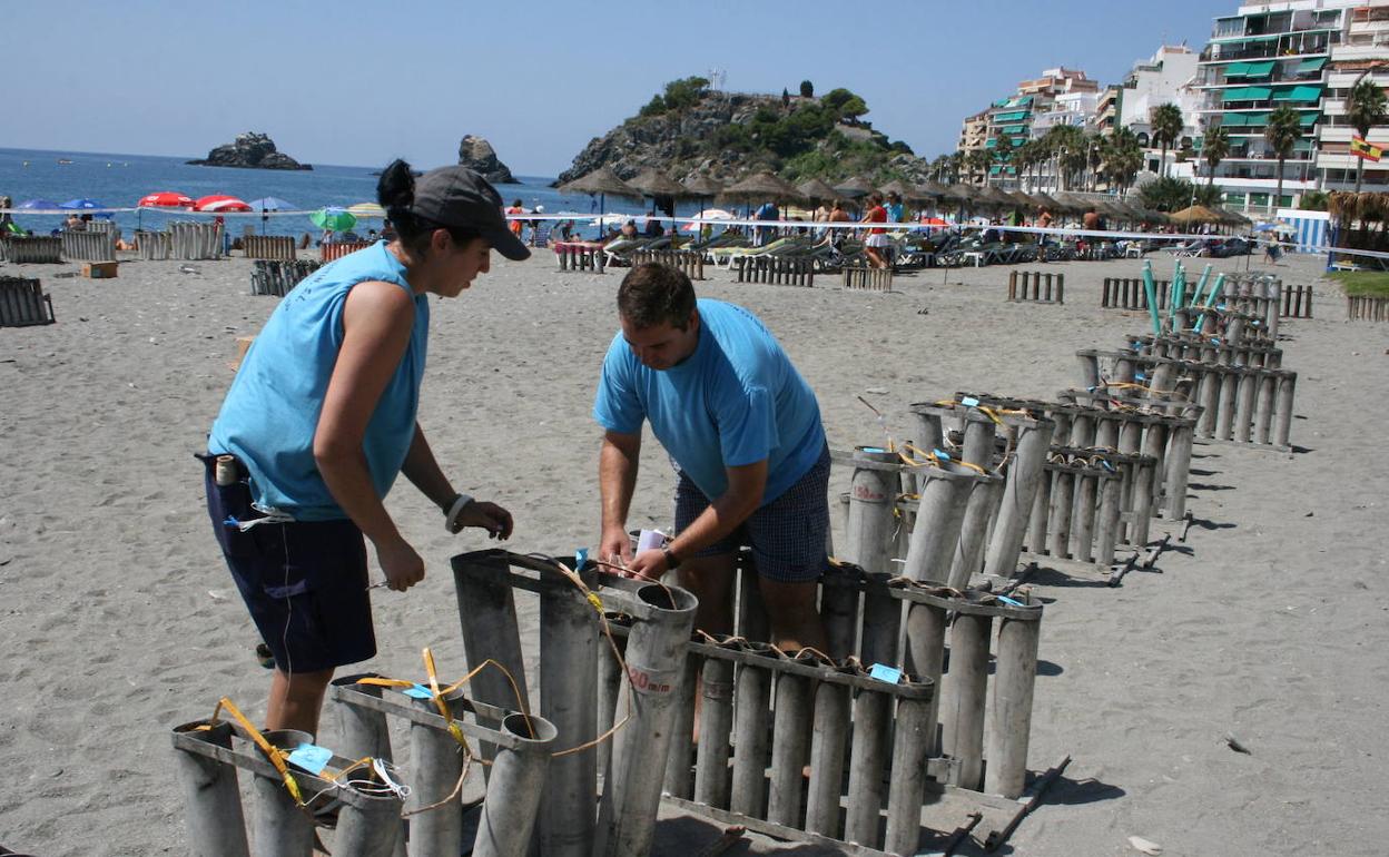 Imagen de archivo. Preparativos de las fiestas de de Almuñécar.