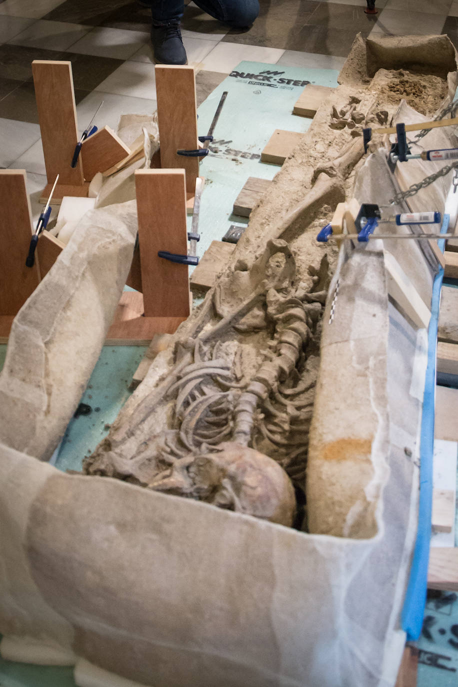 Fotos: Descubrimos el contenido del sarcófago de Granada: el romano que había dentro